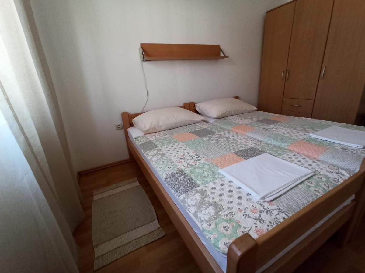 Apartmani Vesna คิร์ก ภายนอก รูปภาพ