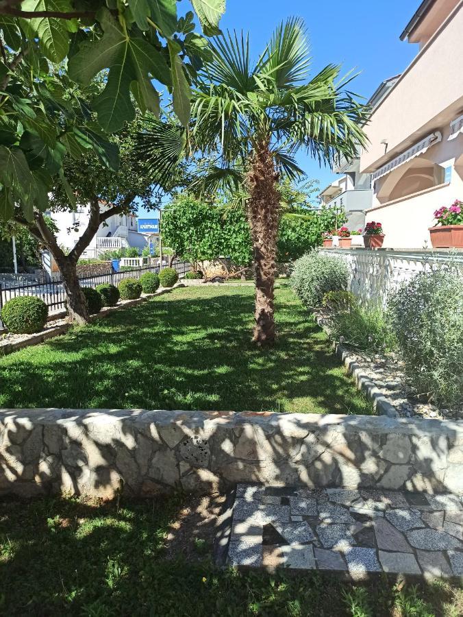 Apartmani Vesna คิร์ก ภายนอก รูปภาพ